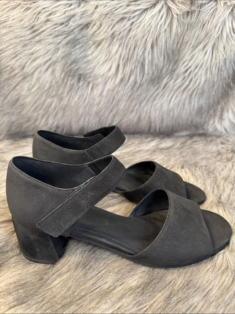 Eileen Fisher Black Low Block Heel Ankle-Strap Sandals Size 8